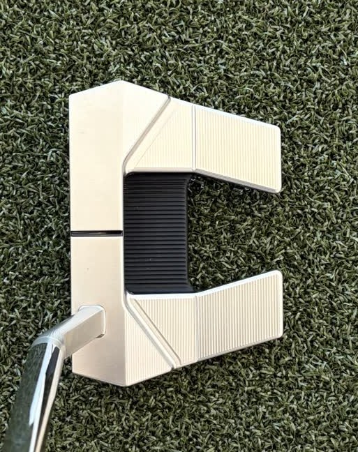 Hand-finished Scotty Cameron Phantom mallet, square-back shape.